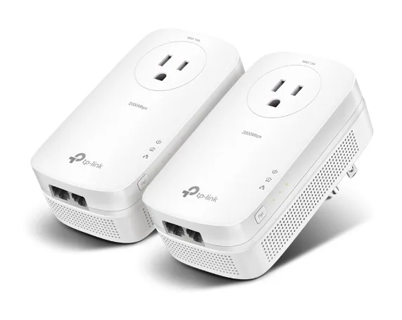 TP-Link AV2000 Powerline Kit, two passthrough adapters